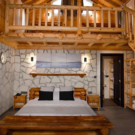 Mukha Bed & Breakfast *