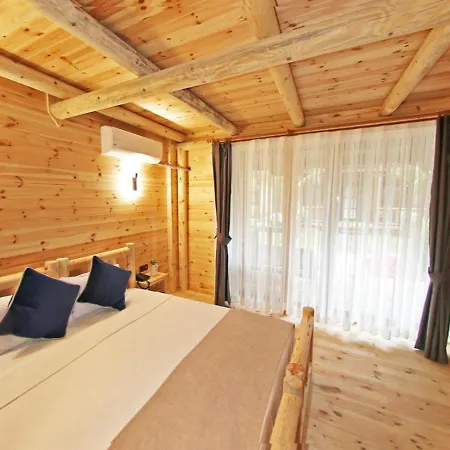 Mukha Bed & Breakfast *