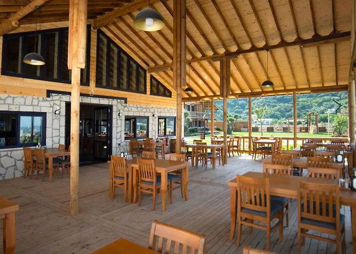 Mukha לינה וארוחת בוקר